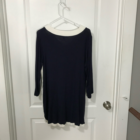 Suzanne Bistro Navy Rayon V-neck Tunic Size Large - Picture 2 of 4